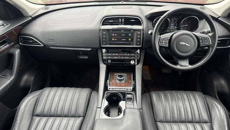 Jaguar F-Pace 2.0d Portfolio 5dr Auto AWD Diesel Estate